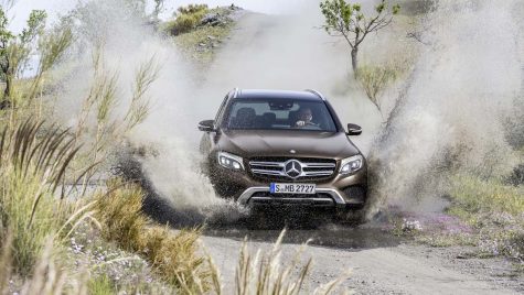 Mercedes-Benz anunţă noi recorduri de vânzări