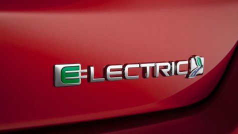 Atac la Tesla: Ford electric, cu 200 de mile autonomie
