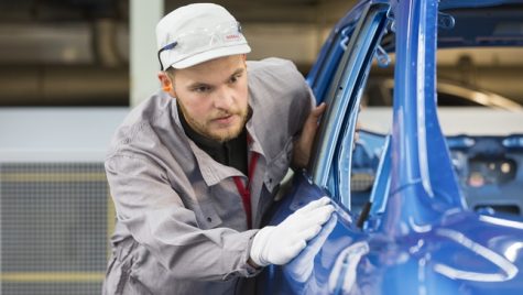 Sute de şomeri la cea mai mare fabrică auto din Marea Britanie