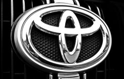 Toyota rămâne, pentru al doilea an consecutiv, cel mai mare producător auto