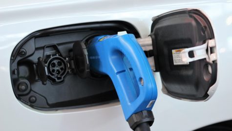 Germania susține producţia baterii pentru maşini electrice