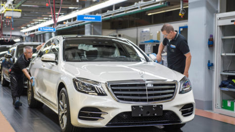 Și Mercedes-Benz a suspendat afacerile cu Rusia