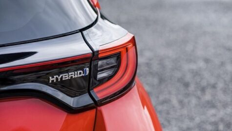 Constructorii auto riscă penalități colosale pentru diferențele de consum de la hibridele plug-in