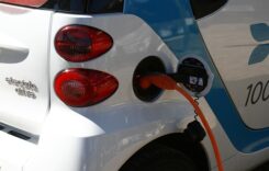 Vehiculele electrice vor fi mai ieftin de produs față de alternativele termice, dar reparațiile vor fi mai scumpe Vehiculele electrice vor fi mai ieftin de produs față de alternativele termice, dar reparațiile vor fi mai scumpe
